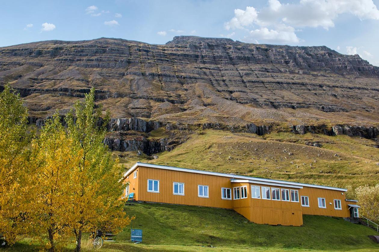 Hafaldan Hi Hostel - Harbour Building Seydisfjordur Екстер'єр фото